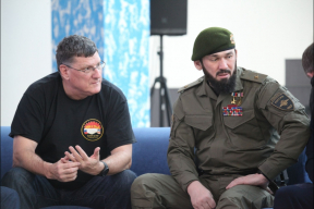 «Осужденного за педофилию приветствуют тысячи бородатых бойцов чеченской армии»