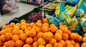 Где дешевле? Традиционно, сравниваем новогоднюю корзину в Минске и Варшаве