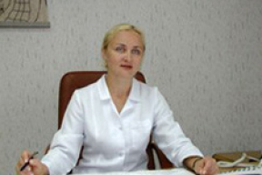 Абельская работает рядовым врачом