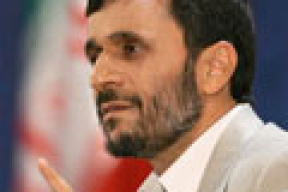 Ахмадинежад распугал борцов с расизмом