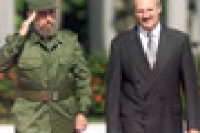 Российские коммунисты предстанут в образах Фиделя и Лукашенко