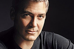Джордж Клуни: "Я изобрел автомат, стреляющий в папарацци яйцами"