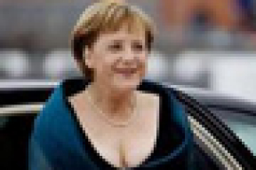 Канцлер Ангела Меркель поразила всех своим декольте