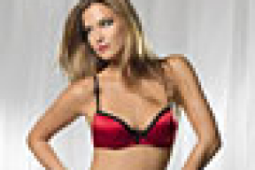 Подружка Ди Каприо рекламирует белье (фото)