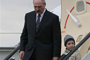 Лукашенко делает пиар на сыне
