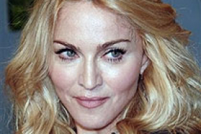 Мадонна засудила британский еженедельник за публикацию ее свадебных фотографий