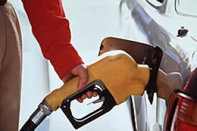 «Если власти не снизят цены на бензин, следовательно, они находятся под влиянием нефтяного криминала»