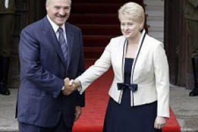 Грибаускайте пригласила Лукашенко на празднование 20-летия независимости Литвы
