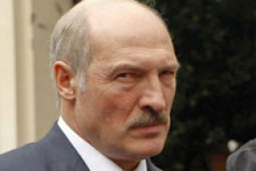 Зачем Лукашенко обостряет отношения с Россией?