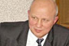 У праграме НТВ стаіць гутарка з «Аляксандрам Казуліным, кандыдатам у прэзідэнты Рэспублікі Беларусь»