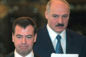 Лукашенко ответил Путину и Медведеву взаимностью