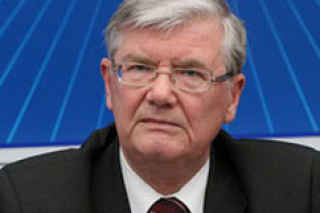 «Мне снотворное бы очень пригодилося, да понос вот что-то не перестает…»