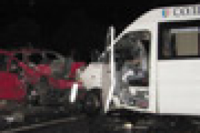 В Слуцком районе в результате ДТП получили травмы водитель и восемь пассажиров маршрутки (фото)