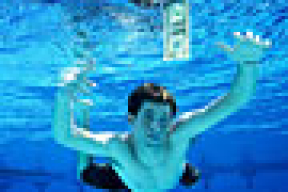 «Младенец» с обложки Nevermind вновь в бассейне (фотофакт)