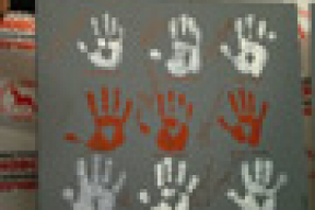 ОГП выставила на продажу отпечатки рук известных активистов (фото)