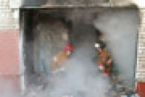 Школьники, спасаясь от пожара в Россонской СШ, выпрыгивали из окон (фото)