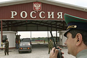 Перекроет ли Россия путь за границу белорусским оппозиционерам?
