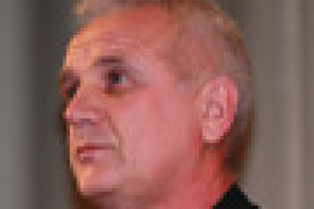 Лидера Свободного профсоюза Бобруйского завода тракторных деталей и агрегатов не пропускают на территорию предприятия