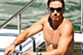 Пьер Сильвио Берлускони на яхте около Корсики (фотофакт)