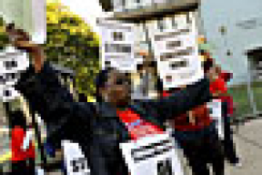 В Чикаго бастуют десятки тысяч учителей (фото)