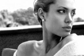 Нужен ли белорускам метод Анджелины Джоли?