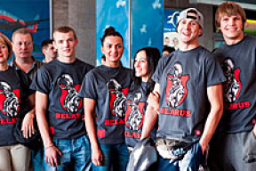 Беларускія тайбаксёры ў цішотках на мове і з крылатымi гусарамi ВКЛ (фота)