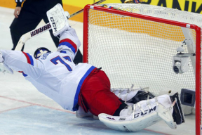 Сборную России сравнили со стриптизершей