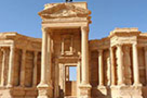 Боевики ИГ взорвали древний храм в Пальмире