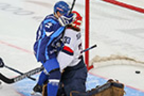 Минское «Динамо» начало домашнюю серию с поражения