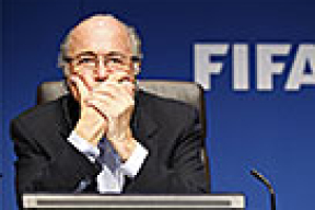 Блаттера и Платини выгнали из футбола на 90 дней. Что вообще происходит?