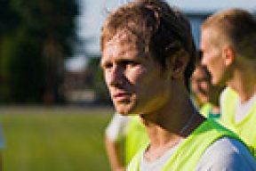 Брестские динамовцы разгружали вагоны и брали кредиты, чтобы играть в футбол