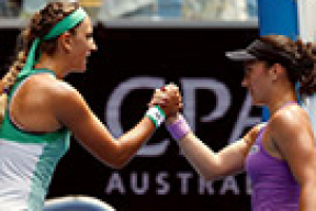 Азаренко разгромила Кованчич