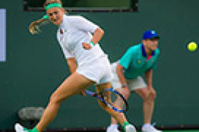 Азаренко разгромила Рыбарикову и движется навстречу Уильямс