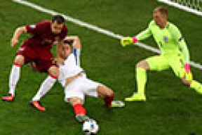 Россия еле унесла ноги от Англии