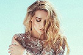 «Мисс Россия» облачилась в прозрачное платье