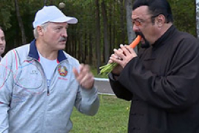 «Может, зрители и ахнут, может, плюнут в рожу, только денежки не пахнут»