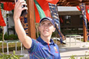 Олимпийский смартфон Владислава Гончарова ушел с аукциона за $ 3600