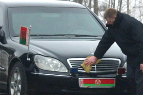 Деньги на дворец есть, а на реанимобиль и медаппараты для детей – нет