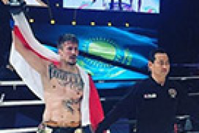 Віталь Гуркоў перамог зорку кітайскага К-1 і ўзняў бел-чырвона-белы сцяг