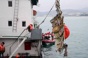 «У меня нет ни одного ответа. Есть вопрос: почему результат падения в воду Ту-154 так не похож на все подобные аварии?»