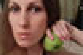 Лявон Вольскі змянiў статус: «у адносінах»