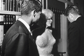 От Мэрилин Монро – до Рианны: кто из звезд не стеснялся показывать соски