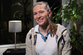 Домрачева рассказала, кто присмотрит за дочкой во время гонок