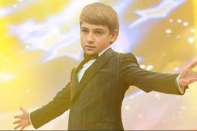 Фотожабы: «Сальдо падает, а у меня все равно два рояля по $ 18000 каждый»