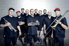 Группа Brutto взяла шефство над домом-интернатом для инвалидов