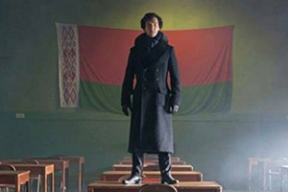 Фотожабы: «Белорусы наняли Шерлока, чтобы тот нашел их зарплату в $ 500»