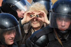 Улыбнуться и прослезиться: честные фото Александра Петросяна