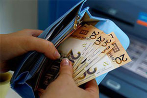 «Что предлагает Лукашенко кроме репрессий? Зарплату в $ 500? Это несерьезно»