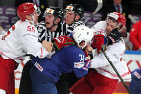 Сборная Беларуси по хоккею потерпела пятое поражение подряд