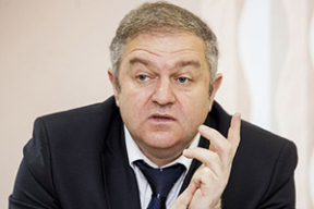 Упс! Белорусский хоккей возглавил заслуженный работник сельского хозяйства